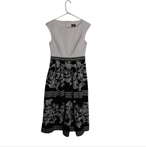 Vince Camuto Women's 2 Black White Floral Sleeveless Midi Romper Jumpsuit - Picture 1 of 6